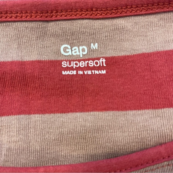 GAP. Sz: M. Red/Tan horizontal striped. 60% Cotton/40% Modal 🤩 long sleeve - Picture 8 of 13